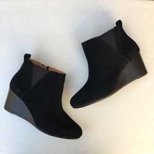 Vionic Parkwood Paloma Black Suede Ankle Boot